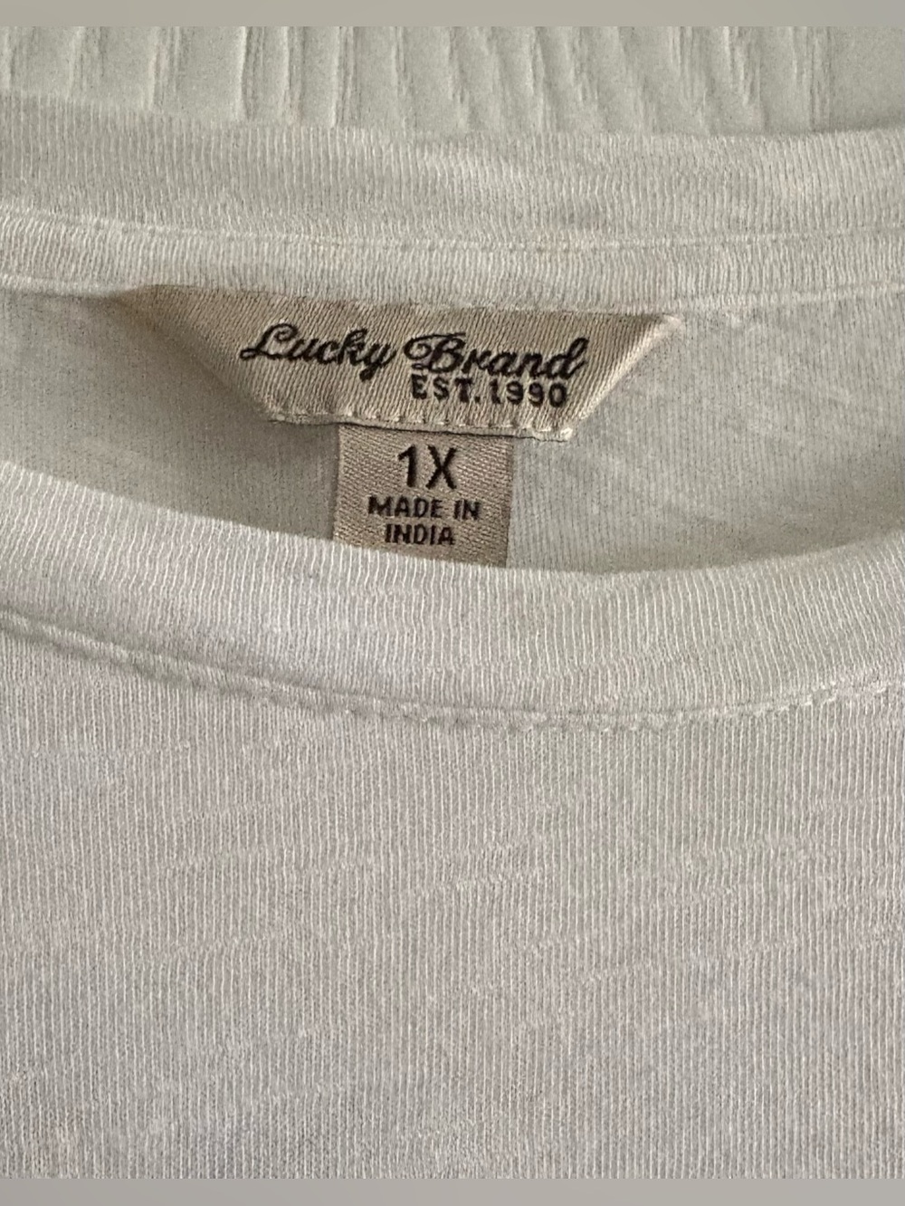 Lucky Brand short sleeve lightweight top with embroidery 1X - Picture 2 of 5